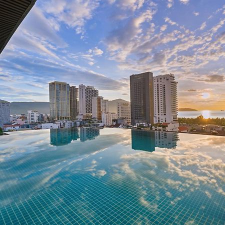 Hotel Del Luna Da Nang Esterno foto